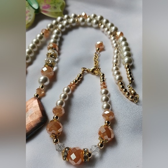 Handmade long necklace, bracelet, and earrings set - Picture 4 of 5